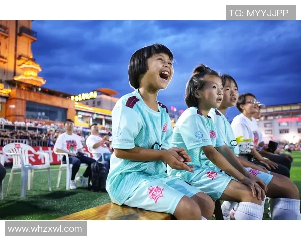 女孩与众多足球明星的奇妙邂逅与梦想追逐之旅