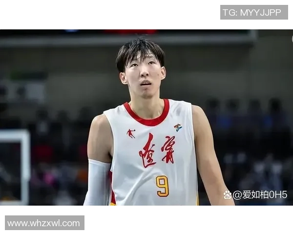 周琦在国际篮球舞台上的崛起与挑战：从青涩球员到顶尖中锋的成长历程