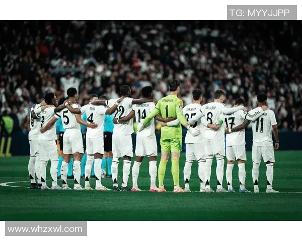 争议不断的足球明星们背后的故事与成就解析 争议不断的足球明星们背后的故事与成就解析